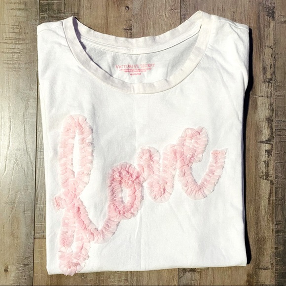 VICTORIA’S SECRET WHITE “LOVE” TEE-SHIRT💕💕 - Picture 4 of 4